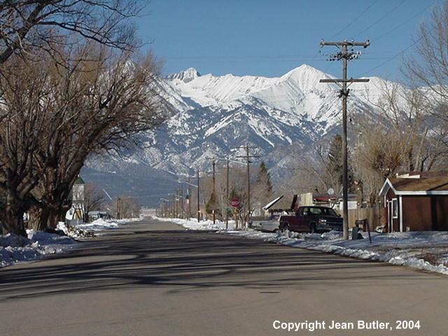 Broadway looking toward the Mountain